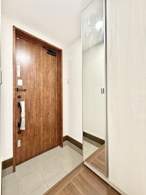 3号棟  ■ シンプルで美しく、快適な暮らしの入り口