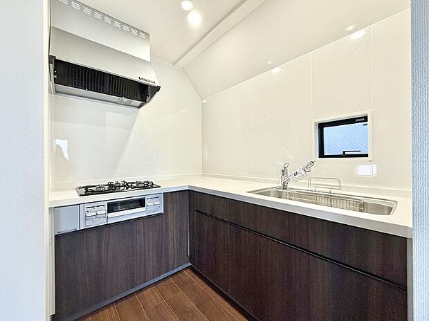 ■シンプルで美しく心地よい時間を生むキッチン空間