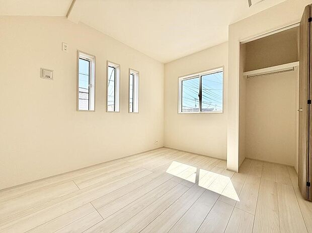 1号棟  ■窓の配置や通気性の良い設計で部屋の空気がこもらず、常に新鮮な空気が流れます
