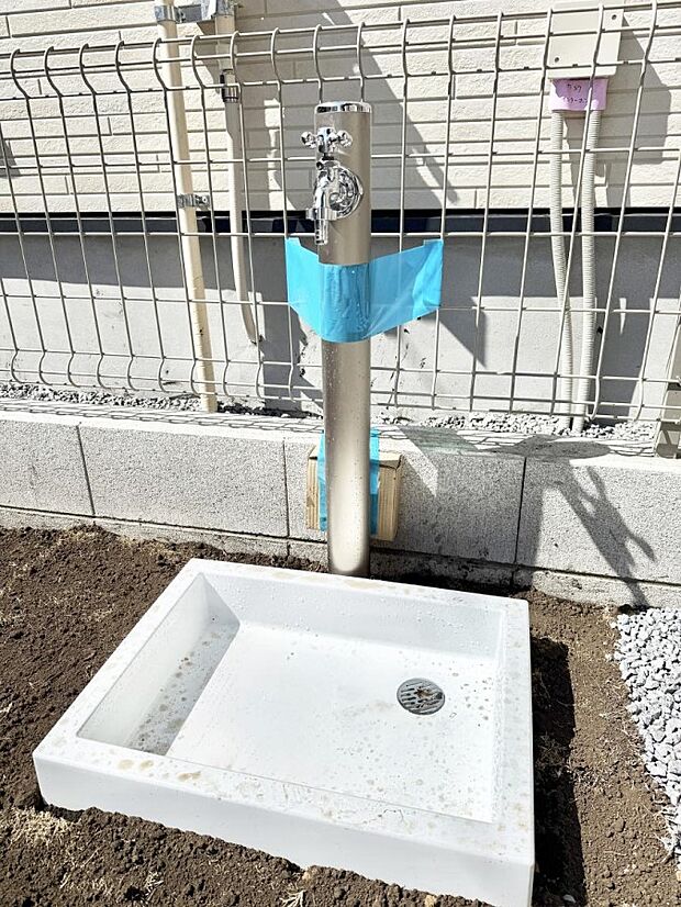 1号棟  ■ガーデニングや洗車などの際に大活躍な屋外立水栓  