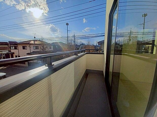 ■ 季節の移ろいを感じられる開放的な空間です