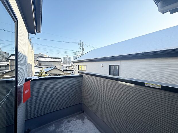 ■ 季節の移ろいを感じられる開放的な空間です