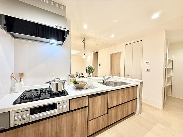 ■シンプルで美しく心地よい時間を生むキッチン空間