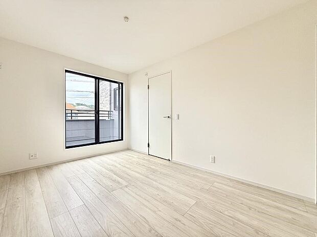 1号棟  ■落ち着いた色合いのお部屋で穏やかな時間を楽しめます