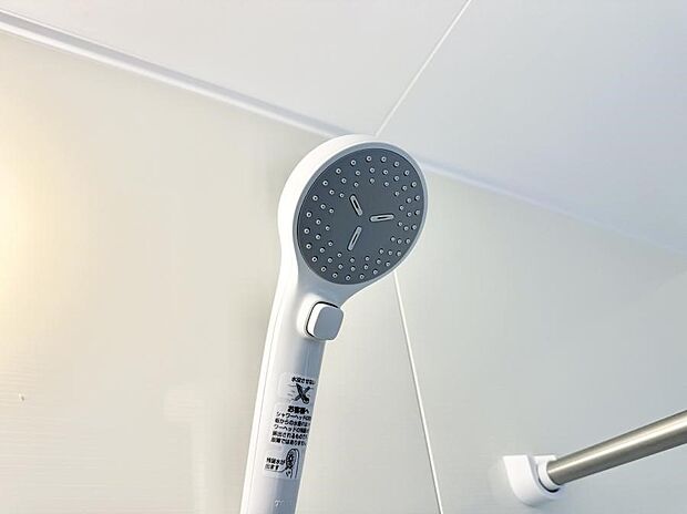 ■手元で簡単に止水できるため、水の無駄遣いを減らすことができます。