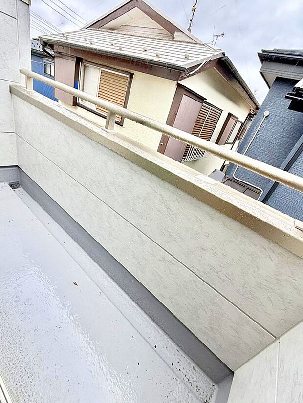 ■ 季節の移ろいを感じられる開放的な空間です