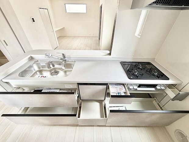 ■家族の絆を深める、温もりのあるキッチン