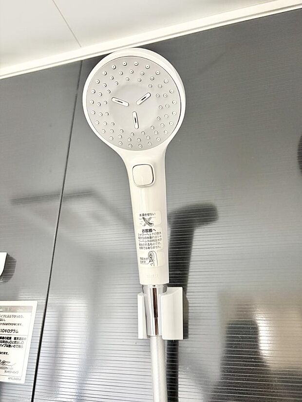 ■手元で簡単に止水できるため、水の無駄遣いを減らすことができます。