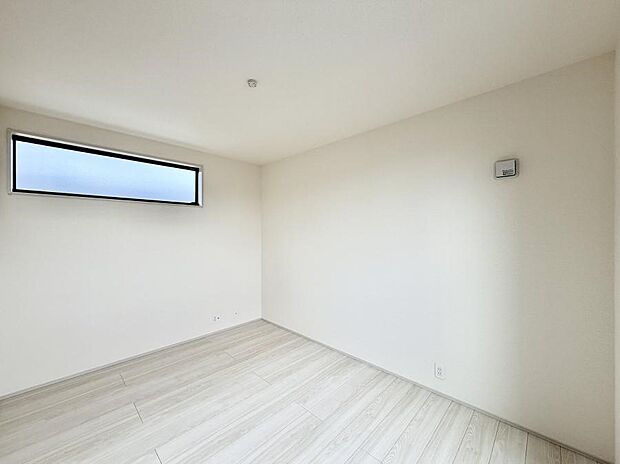 3号棟 ■落ち着いた色合いのお部屋で穏やかな時間を楽しめます