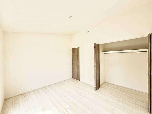 ■落ち着いた雰囲気のお部屋で心が安らぐ空間