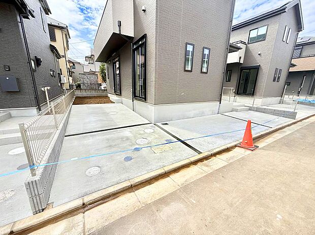 E号棟 ■毎日の駐車が快適に