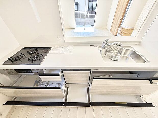 ■家族の絆を深める、温もりのあるキッチン