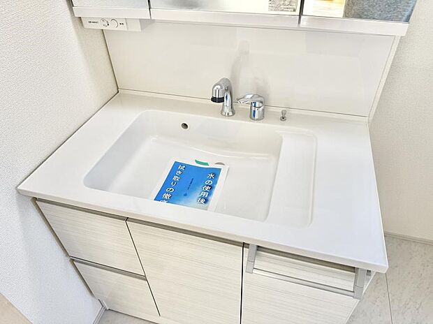 ■手洗いや顔を洗う時も快適に使える便利なシャワー