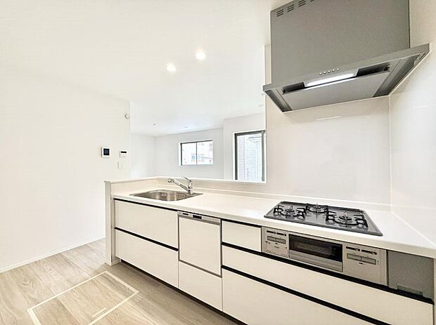 ■シンプルで機能的、毎日使いやすいキッチン