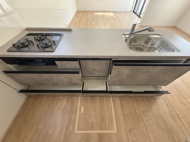 1号棟 ■シンプルで機能的、毎日使いやすいキッチン