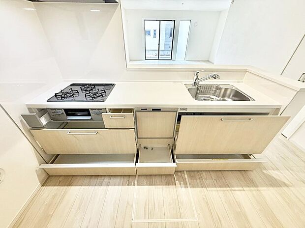 2号棟  ■シンプルで機能的、毎日使いやすいキッチン