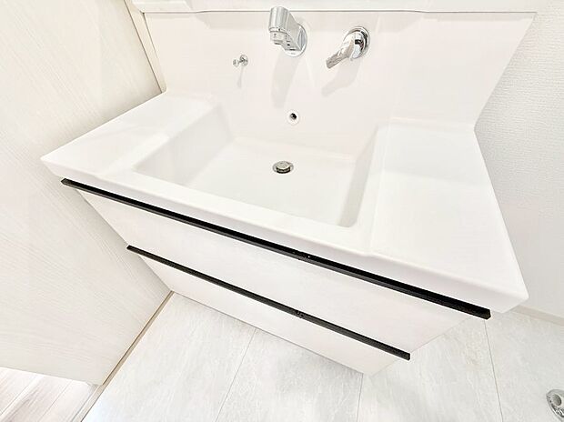 ■手洗いや顔を洗う時も快適に使える便利なシャワー