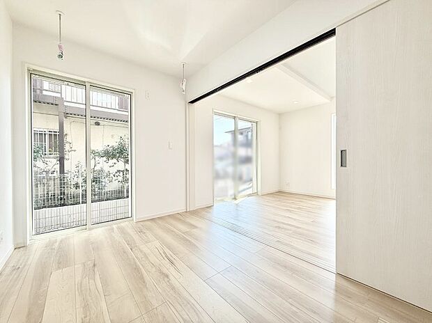 ■くつろぎと笑顔が集まる、心温まるリビング