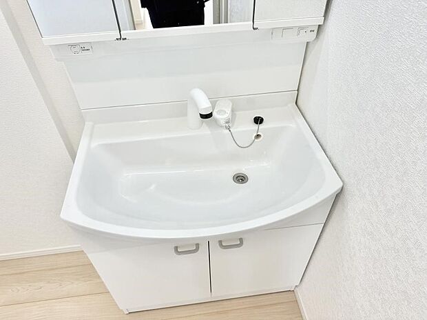 ■手洗いや顔を洗う時も快適に使える便利なシャワー