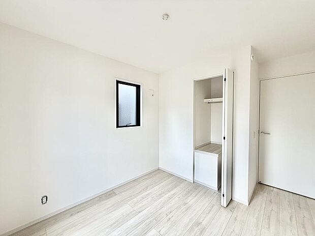 2号棟 ■落ち着いた色合いのお部屋で穏やかな時間を楽しめます