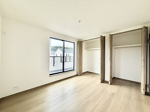 C号棟 ■落ち着いた色合いのお部屋で穏やかな時間を楽しめます