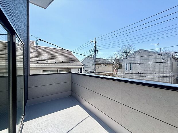 ■日当たり良好、眺めの良いバルコニーです!