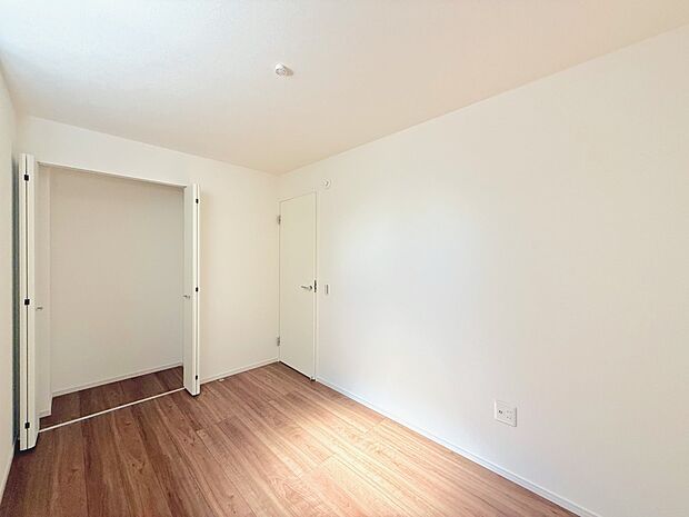 ■落ち着いた色合いのお部屋で穏やかな時間を楽しめます