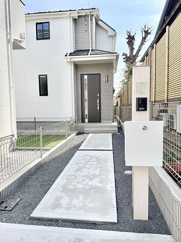 ■ 心地よい暮らしへとつながる、温かい玄関