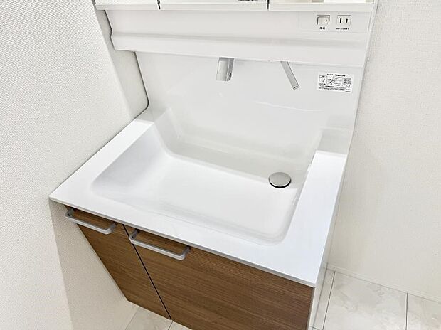 ■手洗いや顔を洗う時も快適に使える便利なシャワー