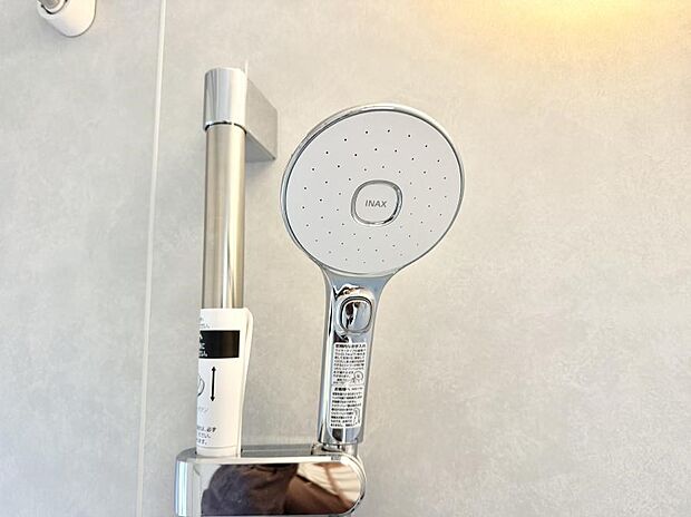 ■手元で簡単に止水できるため、水の無駄遣いを減らすことができます。