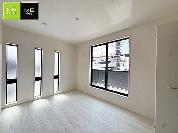 1号棟  ■落ち着いた色合いのお部屋で穏やかな時間を楽しめます