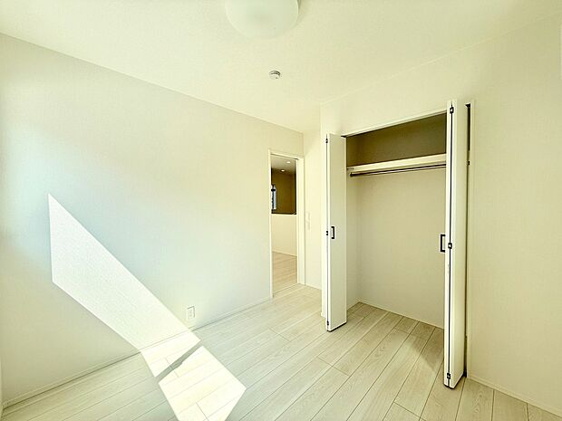 ■落ち着いた雰囲気のお部屋で心が安らぐ空間