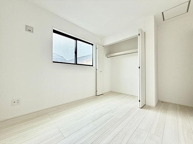 1号棟  ■窓の配置や通気性の良い設計で部屋の空気がこもらず、常に新鮮な空気が流れます