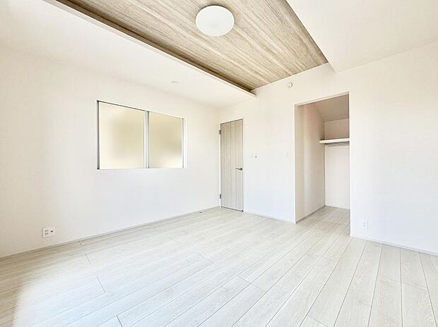 ■落ち着いた色合いのお部屋で穏やかな時間を楽しめます