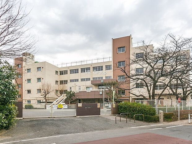 小学校 300m 府中市立南白糸台小学校