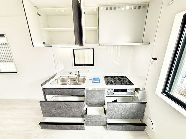 ■家族の絆を深める、温もりのあるキッチン