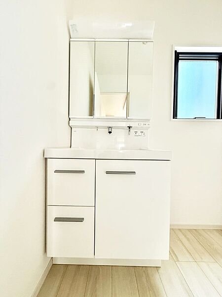 2号棟  ■朝の準備がスムーズにできる広さです