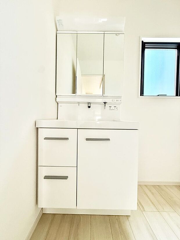 2号棟  ■朝の準備がスムーズにできる広さです