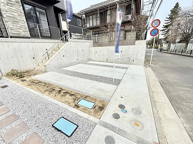 1号棟 ■快適な駐車スペースで安心