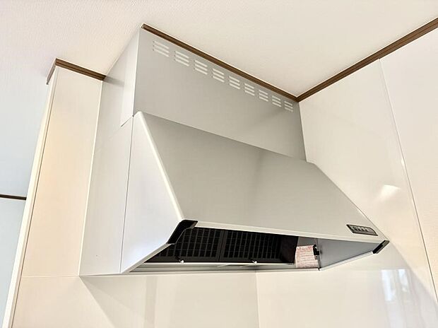■調理時の蒸気や匂いが換気扇に誘導され、効率的に排煙ができます。