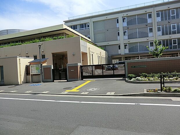 幼稚園・保育園 900m たちばな中央保育園