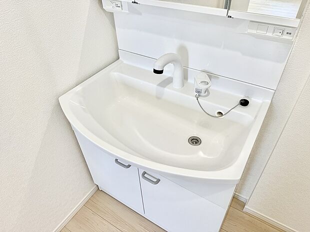 ■手洗いや顔を洗う時も快適に使える便利なシャワー