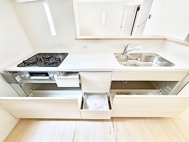 8号棟 ■料理がもっと楽しくなる、快適なキッチン空間