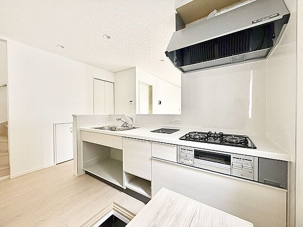 1号棟 ■家族の絆を深める、温もりのあるキッチン