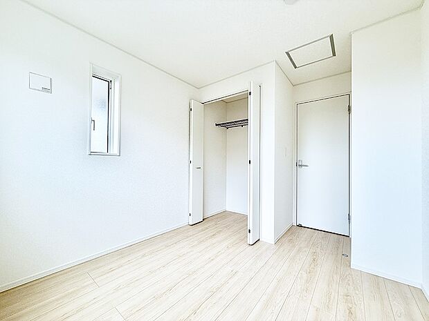 2号棟 ■落ち着いた色合いのお部屋で穏やかな時間を楽しめます
