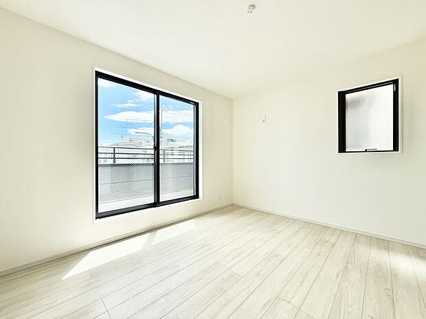 3号棟 ■落ち着いた色合いのお部屋で穏やかな時間を楽しめます