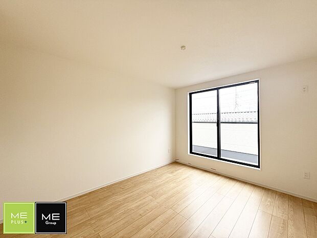 1号棟  ■落ち着いた色合いのお部屋で穏やかな時間を楽しめます