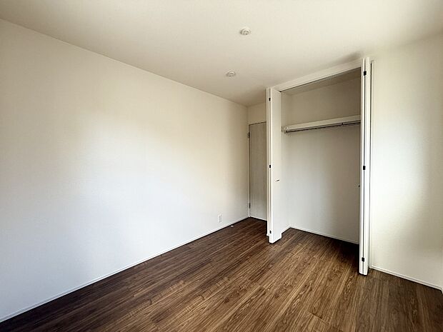 4号棟 ■清潔感あふれるお部屋で毎日を快適に過ごせます