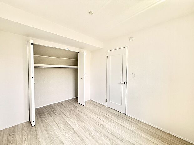 A号棟  ■落ち着いた色合いのお部屋で穏やかな時間を楽しめます