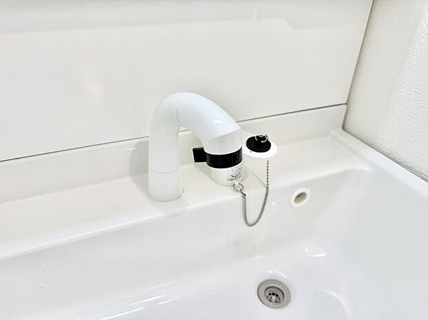 ■手洗いや顔を洗う時も快適に使える便利なシャワー